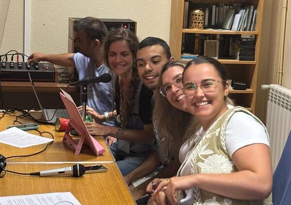 técnicas do cri visitam a radio formiga
