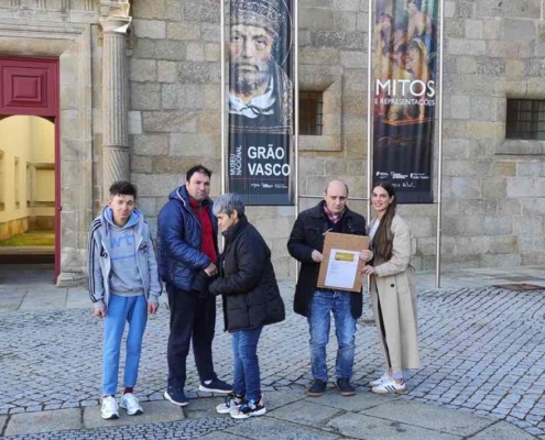 Livro Acessível 550 anos Grão Vasco