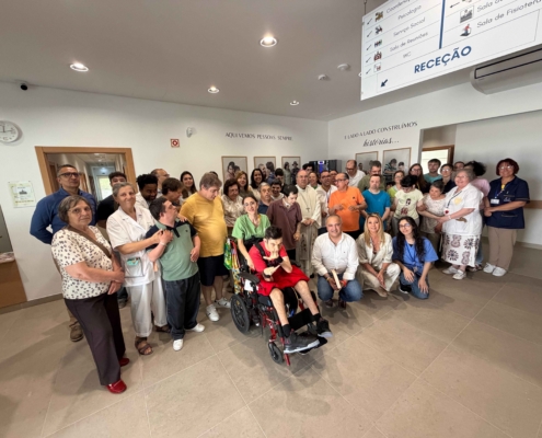 Bispo de Viseu e Padre António Henrique visitam a APPACDM de Viseu