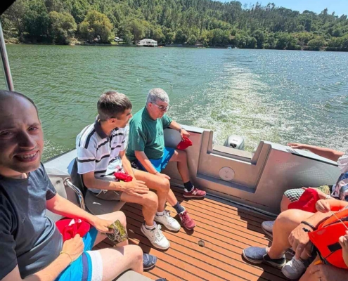 Passeio de barco na Barragem de Fagilde